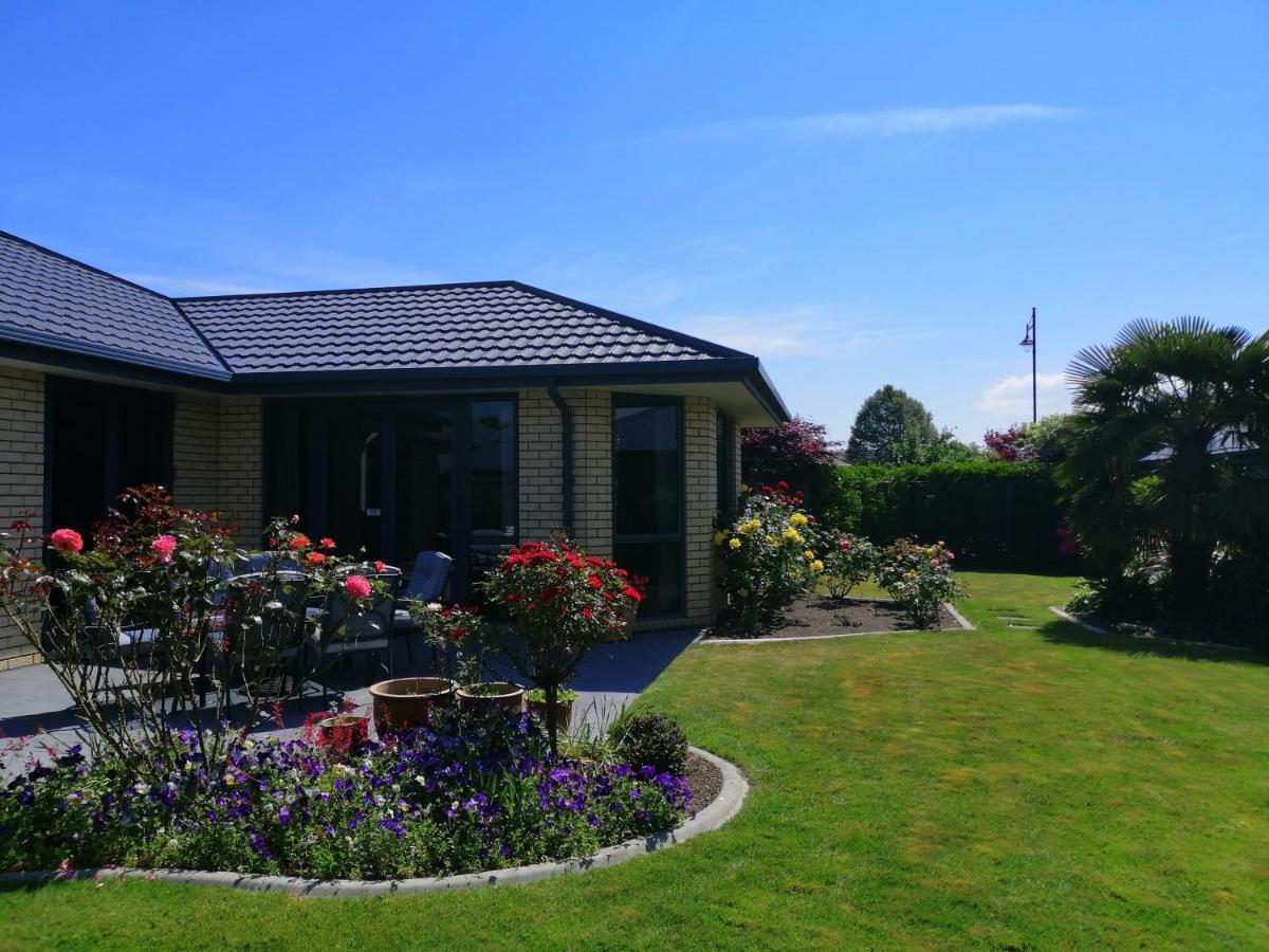 Perfect Home, Stunning Gardens - Aidanfield Gardens Bellissimo Christchurch Exterior photo